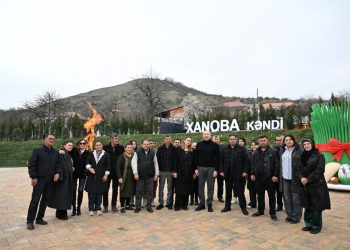 İlham Əliyev və Mehriban Əliyeva Xanooba kənd sakinləri ilə səmimi söhbət etdi – FOTOLAR