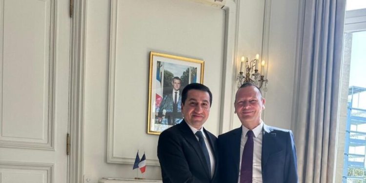 Hikmət Hacıyev Parisdə Azərbaycan və Fransa arasında ikitərəfli münasibətləri müzakirə edib
