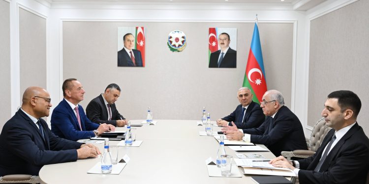 Baş nazir Əli Əsədov Beynəlxalq Kanoe Federasiyasının və Avropa Kanoe Assosiasiyasının prezidentləri ilə görüşüb