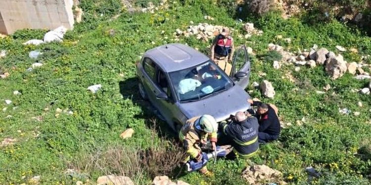 Avtomobil uçurumdan aşdı: 1 yaralı