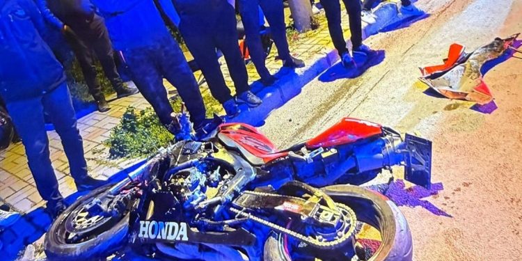 Minik avtomobili və motosiklet toqquşdu:1 yaralı