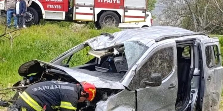 Avtomobil tarlaya aşdı: 4 yaralı
