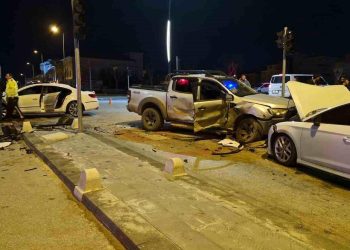 Minik avtomobili və pikap toqquşdu: 6 yaralı