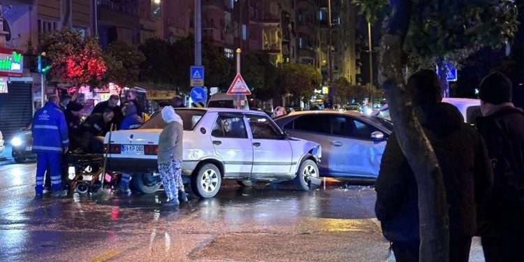 İki avtomobil toqquşdu: 1 yaralı