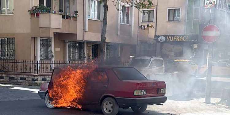 Avtomobil yandı