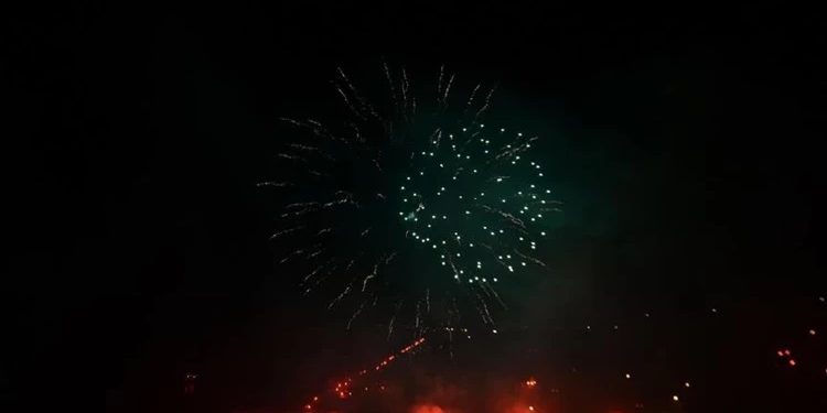 Fişəng zavodu partladı: 13 ölü