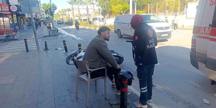 Minik avtomobili və motosiklet toqquşdu: 1 yaralı