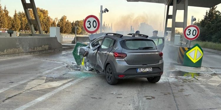 Avtomobil baryerlərə çırpıldı: 1 ölü