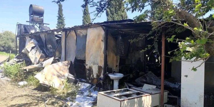 Zəlzədən sonra vətəndaşların sığındığı vaqonda yandı