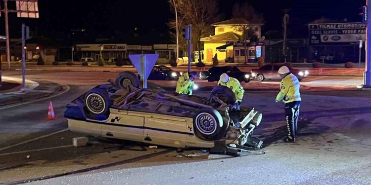 İki avtomobil toqquşdu: 1 yaralı