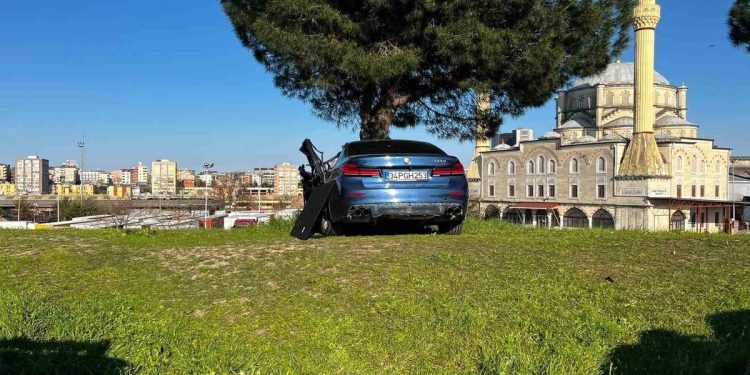 Minik avtomobil və yük maşını toqquşdu: 6 yaralı