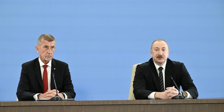 Prezident: Biz Azərbaycanda böyük potensialı olan bərpaolunan enerji sahəsini fəal şəkildə inkişaf etdiririk