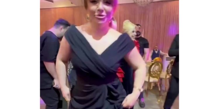 Efirlərdən uzaqlaşdırılan Nüşabə rəqsi ilə tənqid olundu - VİDEO