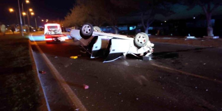 İki avtomobil toqquşdu:2 ölü, 5 yaralı