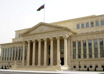 Qeydiyyatdan imtina qanunsuz sayıldı – Ali Məhkəmədən QƏRAR