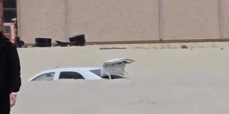 Abşeron və Sədərək Ticarət Mərkəzlərini su basdı - VİDEO