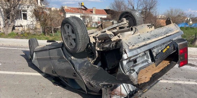 İki avtomobil toqquşdu: 1 yaralı