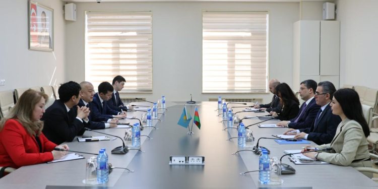 MEDİA-da Qazaxıstan nümayəndə heyəti ilə görüş keçirildi