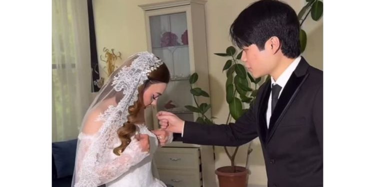 Azərbaycanlı qızla evlənmək üçün müsəlmanlığı qəbul edib, adını DƏYİŞDİRDİ - VİDEO