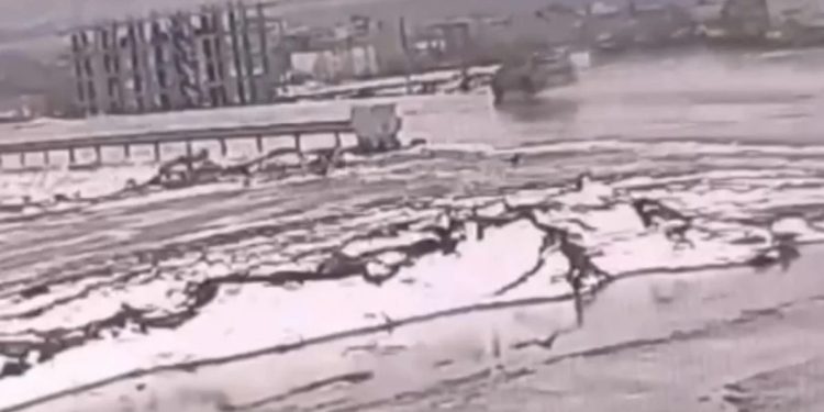 Avtomobil aşdı: Sürücü yaralandı