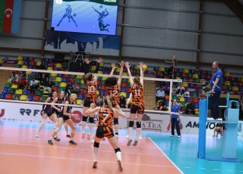 Qadın voleybolçuların Yüksək Liqasında ilk yarımfinal oyunları keçirilib