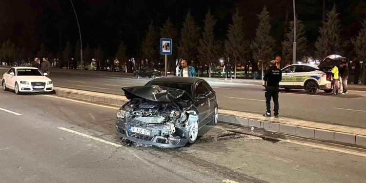 İki avtomobil toqquşdu: 1 yaralı