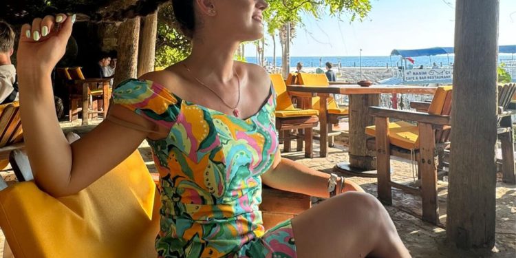 "Komedixana"nın aktrisası özünə yeni iş TAPDI