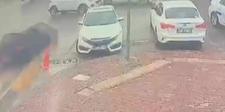 İki avtomobil toqquşdu: 3 yaralı