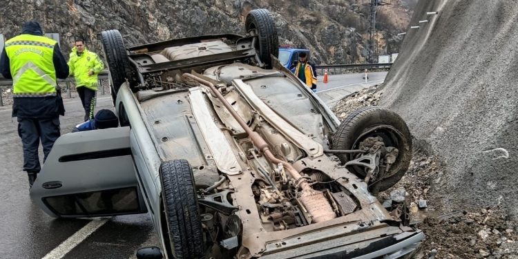 Avtomobil aşdı: 5 yaralı