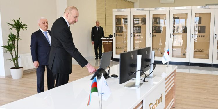 İlham Əliyev Cəbrayıl rayonunun Soltanlı kəndində “Şəfəq” yarımstansiyasının açılışında iştirak edib - FOTOLAR