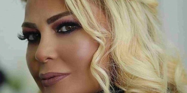 Əməkdar artist qızına ev ALDI