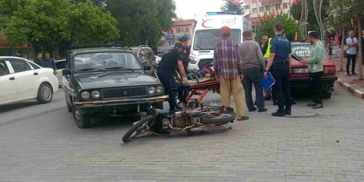 Minik avtomobili və motosiklet toqquşdu: 2 yaralı