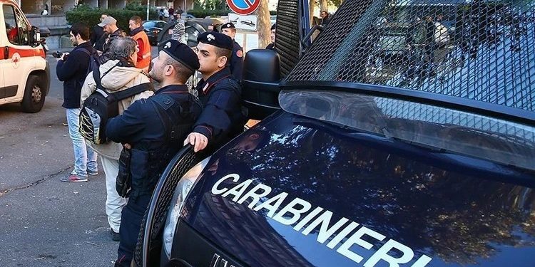 İtaliyada avtomobil piyadaların üzərinə sürdü