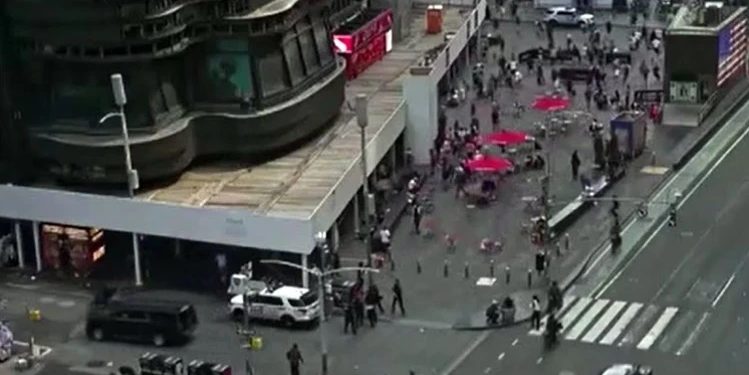 Tayms Meydanında atışma təşvişi