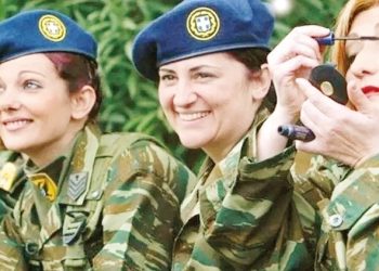 Yunanıstanda qadın hərbçi problemi