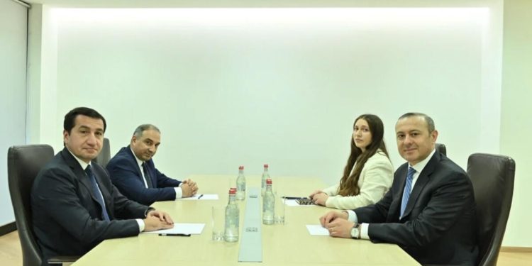 Hikmət Hacıyev ilə Armen Qriqoryan Ermənistanın Dilican şəhərində görüşüb
