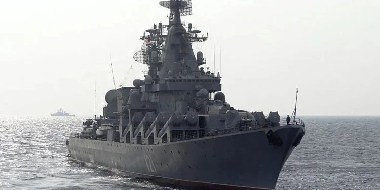 Rus gəmisindən xəbərdalıq atəşi