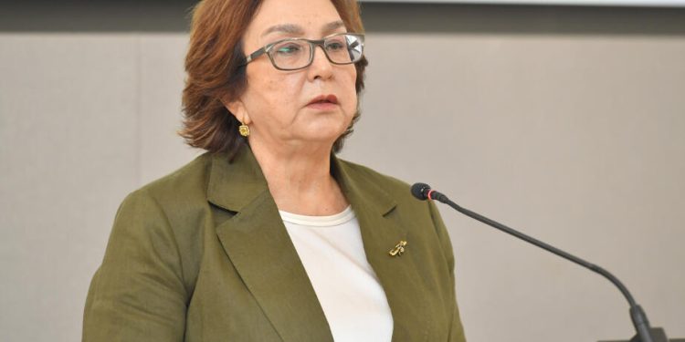 "Valideyn uşağa “kukla” kimi yanaşmamalıdır" - Məleykə Abbaszadə