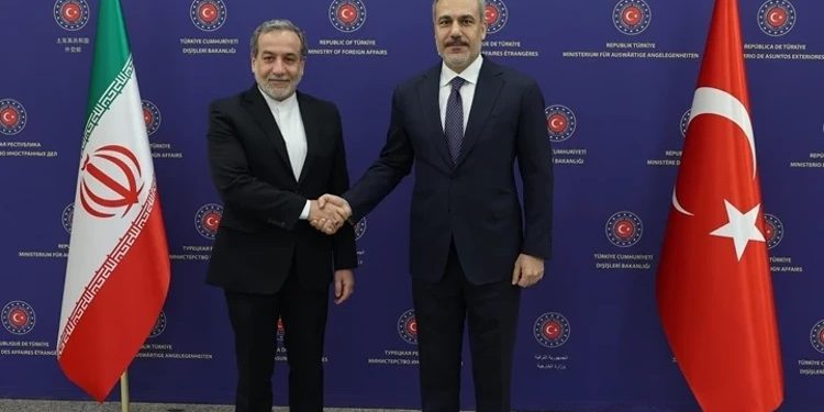 Fidan Ərakçı ilə telefonla danışdı
