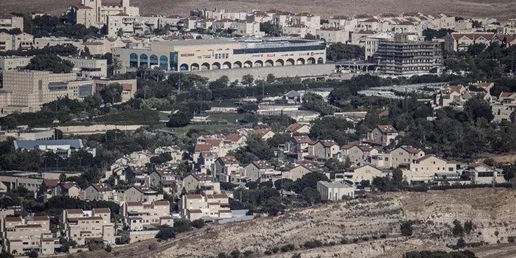 İngiltərədə İsrailə yardım iddiası