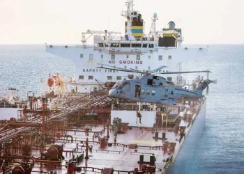 İngiltərə Rus tankerini saxladı