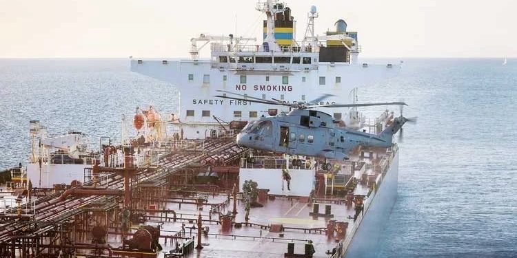 İngiltərə Rus tankerini saxladı