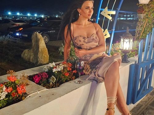 Aparıcı Şəbnəm: "Xəyanət edən o qədər qadın var, quşbeyin və qudurğandırlar"