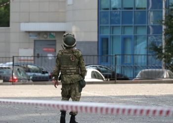 Sərnişin avtobusu dron hücumuna məruz qaldı