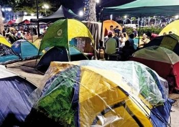 Venesuelada ümidlə axtarışlar davam edir