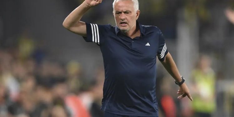 Mourinyo Türkiyəni Avropa məhkəməsinə şikayət etdi