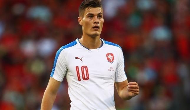 Patrik Şik uğursuz çıxışdan sonra millini tərk etdi
