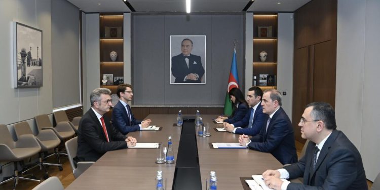 Ceyhun Bayramov Ralf Horlemannı qəbul edib