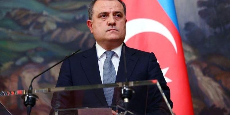 Ceyhun Bayramov qazaxıstanlı həmkarı ilə telefonla danışıb
