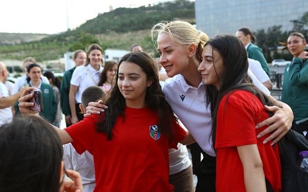 Avropa çempionatının kubokunun təqdimatına həsr olunmuş voleybol festivalı keçirilib